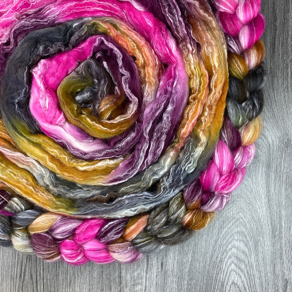 What is the Difference Between Wool Top and Roving?
